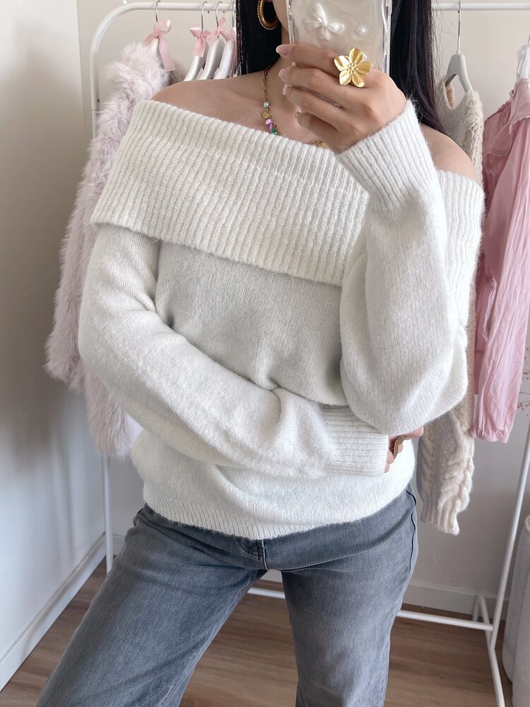 Lumi Off Shoulder Sweater / Off White