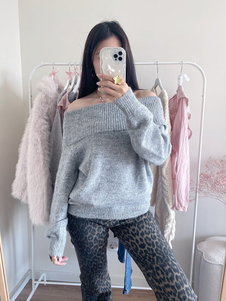 Lumi Off Shoulder Sweater / Mid Grey