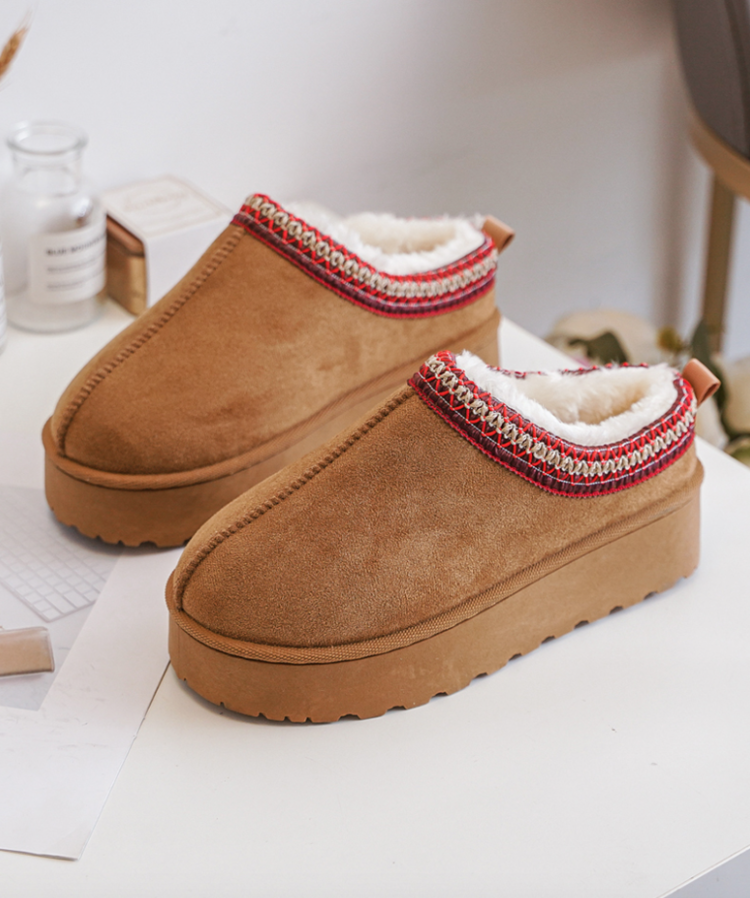 Evie Comfy Uggie Slippers / Camel