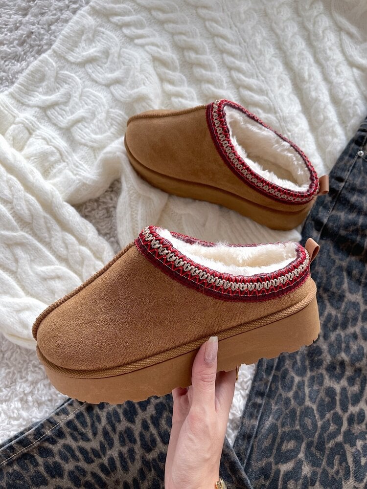 Evie Comfy Uggie Slippers / Camel