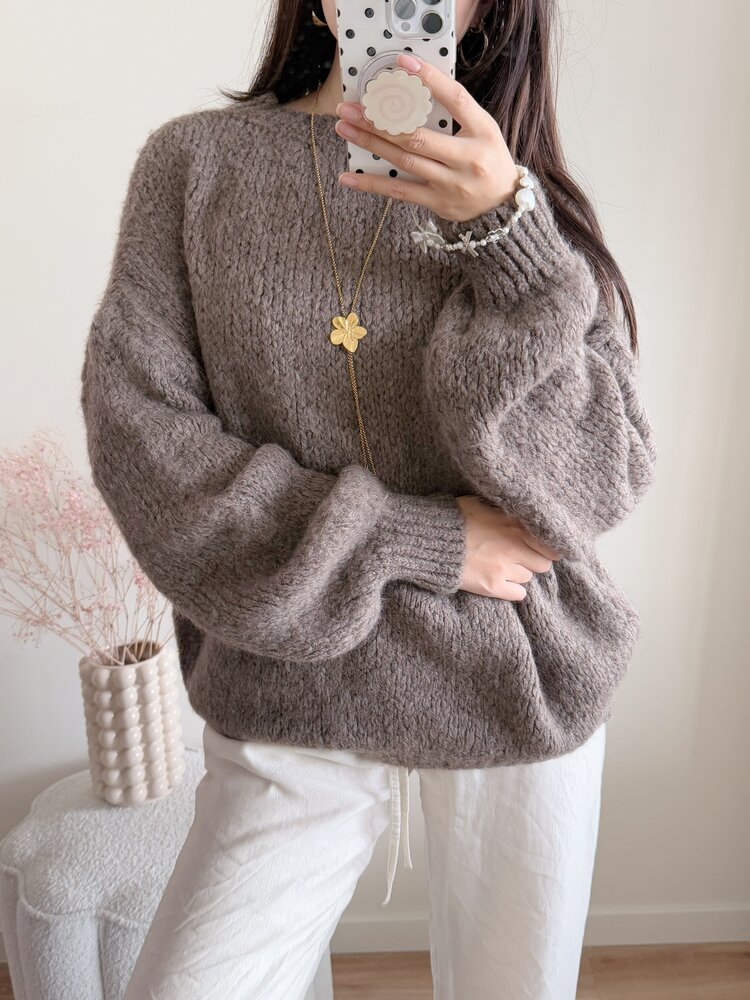 Caro Oversized Knit Sweater / Light Brown