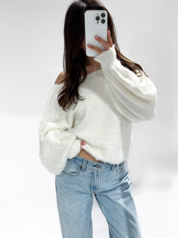 Sunmi Fluffy Knit Sweater / White