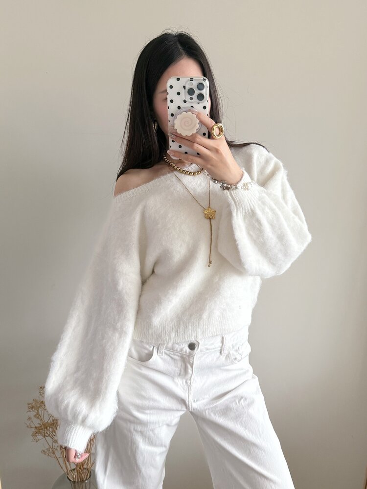 Sunmi Fluffy Knit Sweater / White