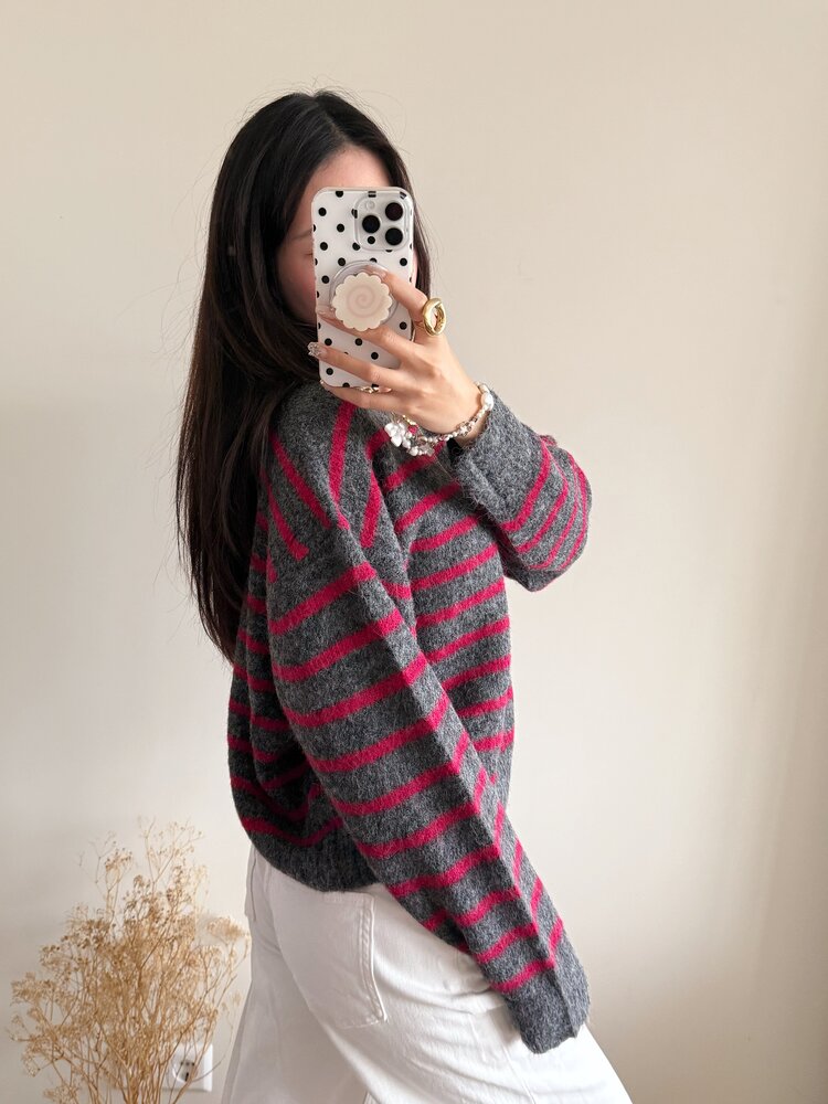 Madison Striped Sweater / Grey & Pink