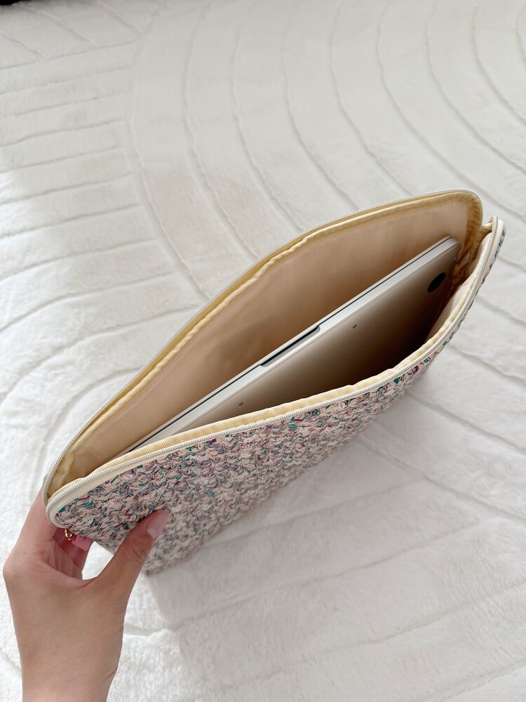 Belin Flower Laptop Pouch / Blue