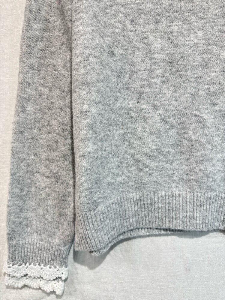 Luisa Embroidery Knit Sweater / Light Grey