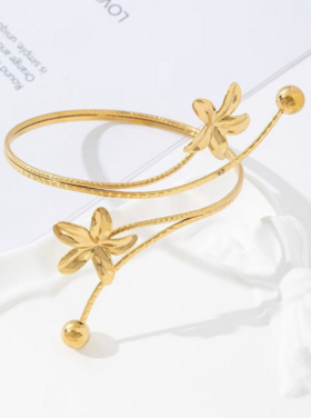 Gold Cute Flowers Above Bracelet