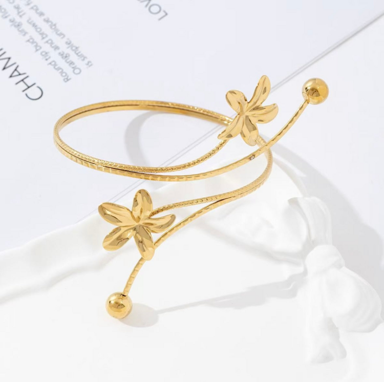 Gold Cute Flowers Above Bracelet