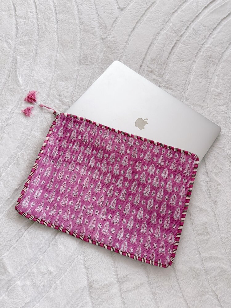 Evia Flower Laptop Pouch / Pink (16 inch)
