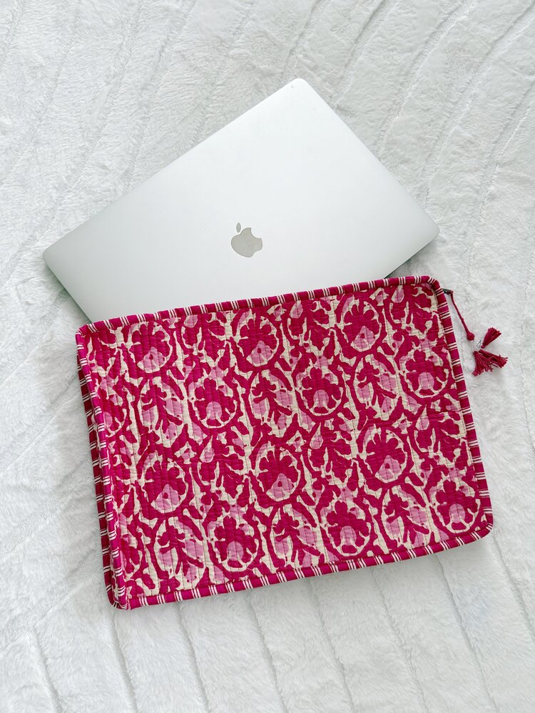 Evia Flower Laptop Pouch / Fuchsia (16 inch)