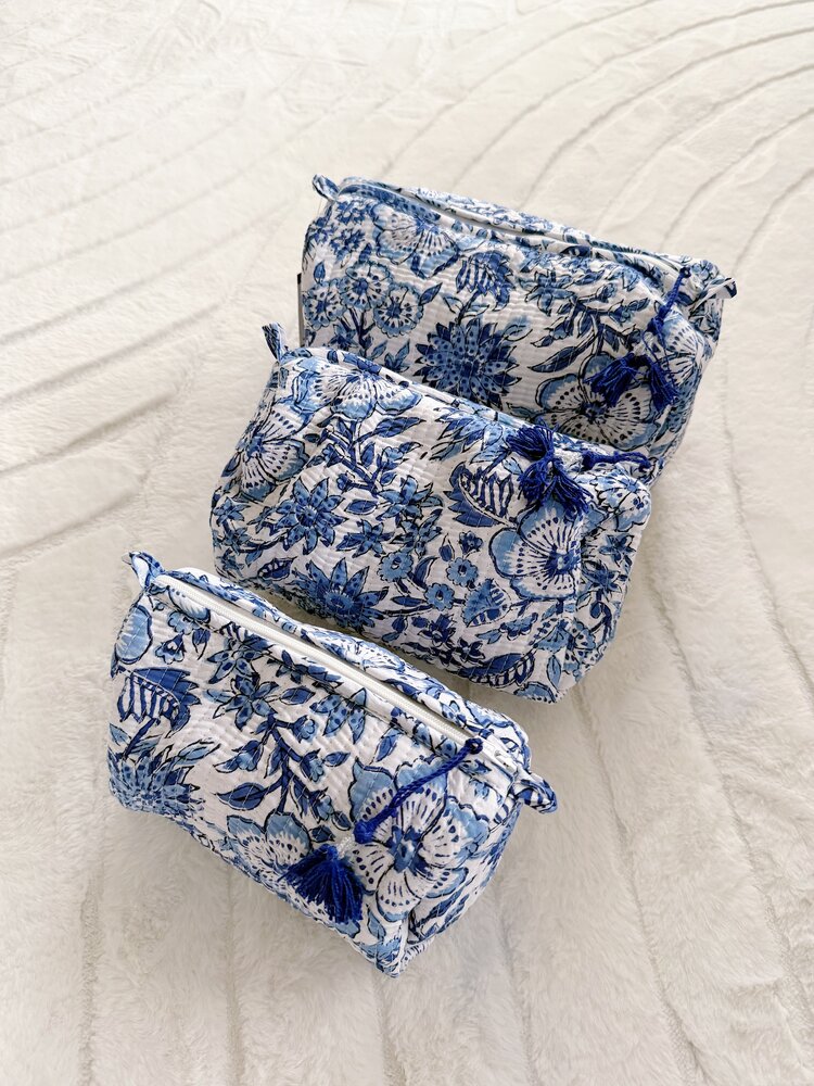 Bali Flower Pouch / Blue & White