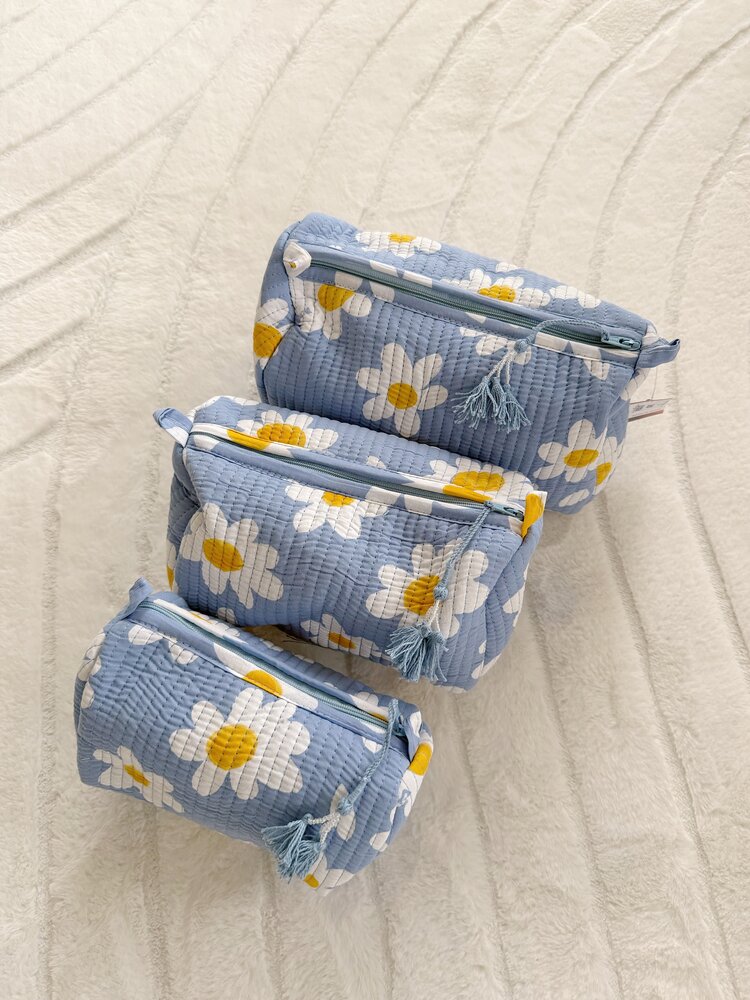 Bali Flower Pouch / Blue Daisy