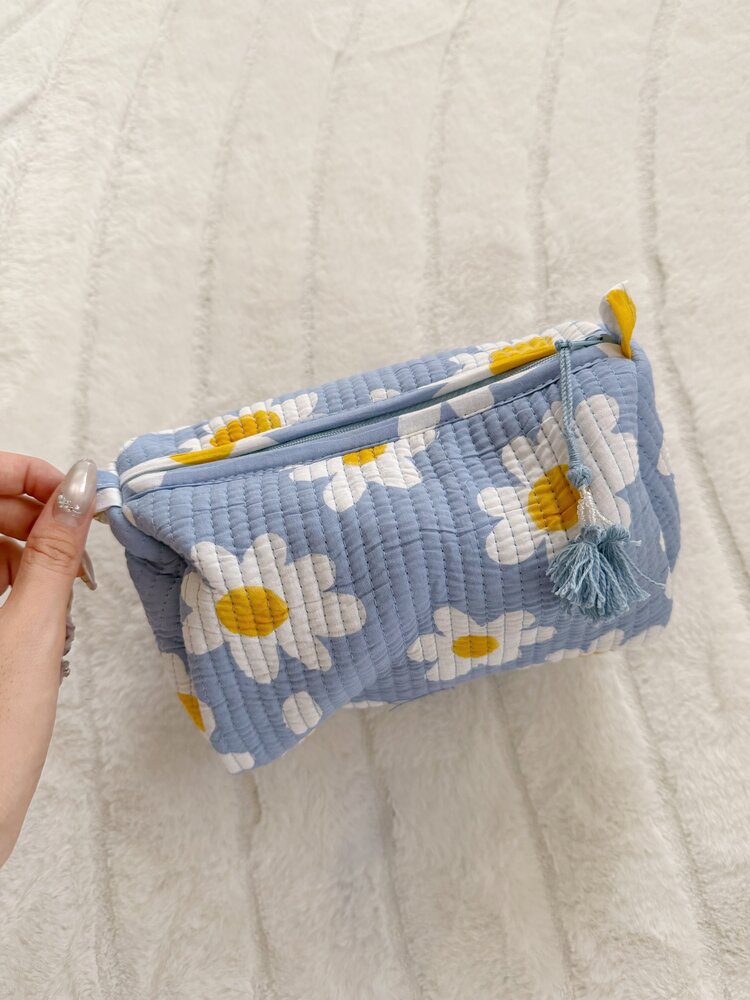Bali Flower Pouch / Blue Daisy
