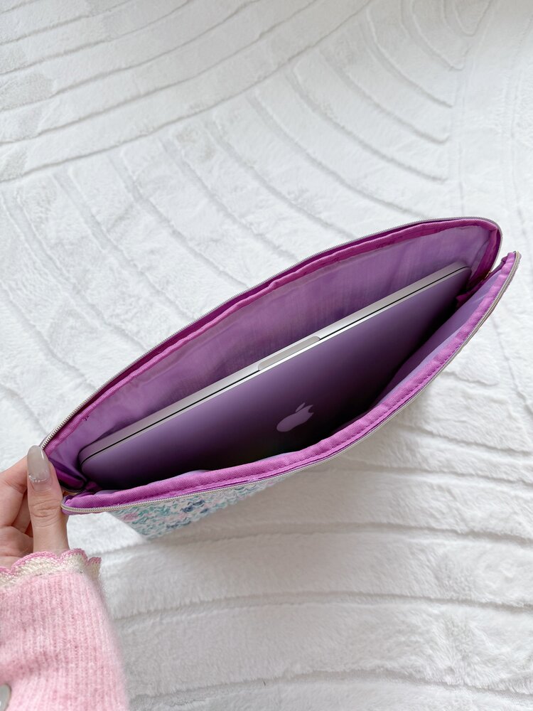 Belin Flower Laptop Pouch / Blue & Purple