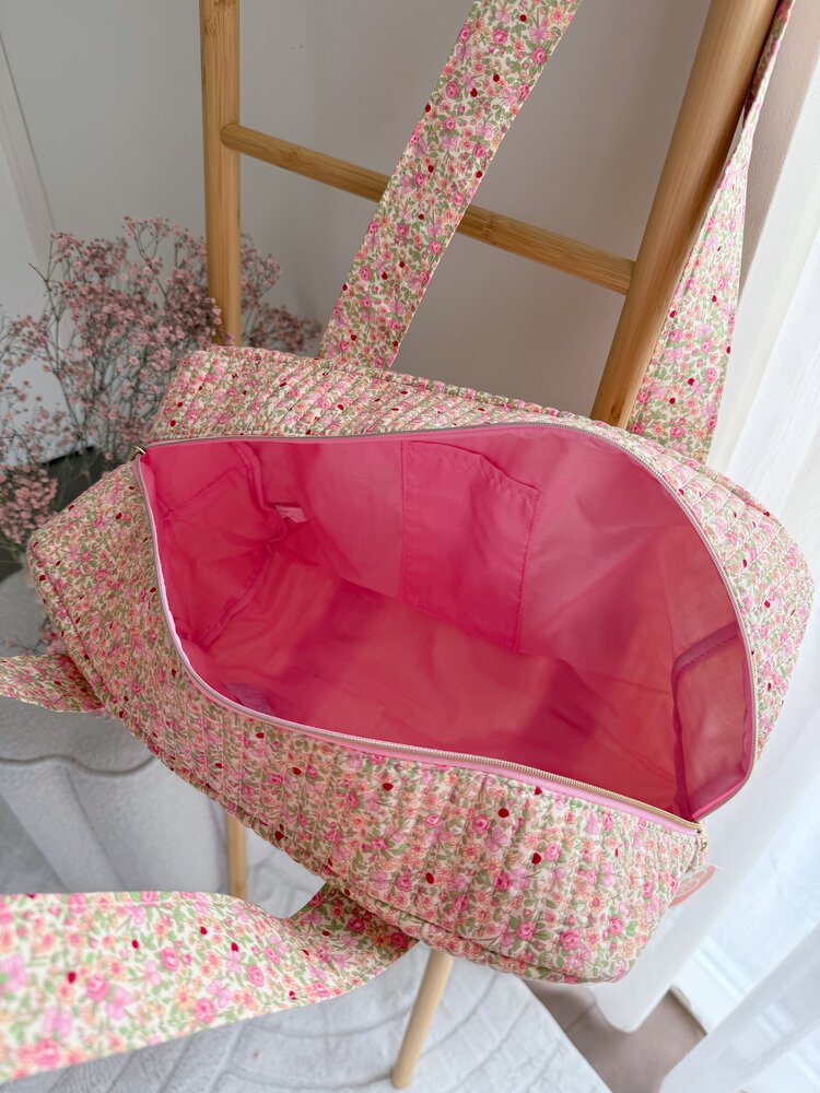 Acacia Flower Travel Bag / Light Pink  & Green