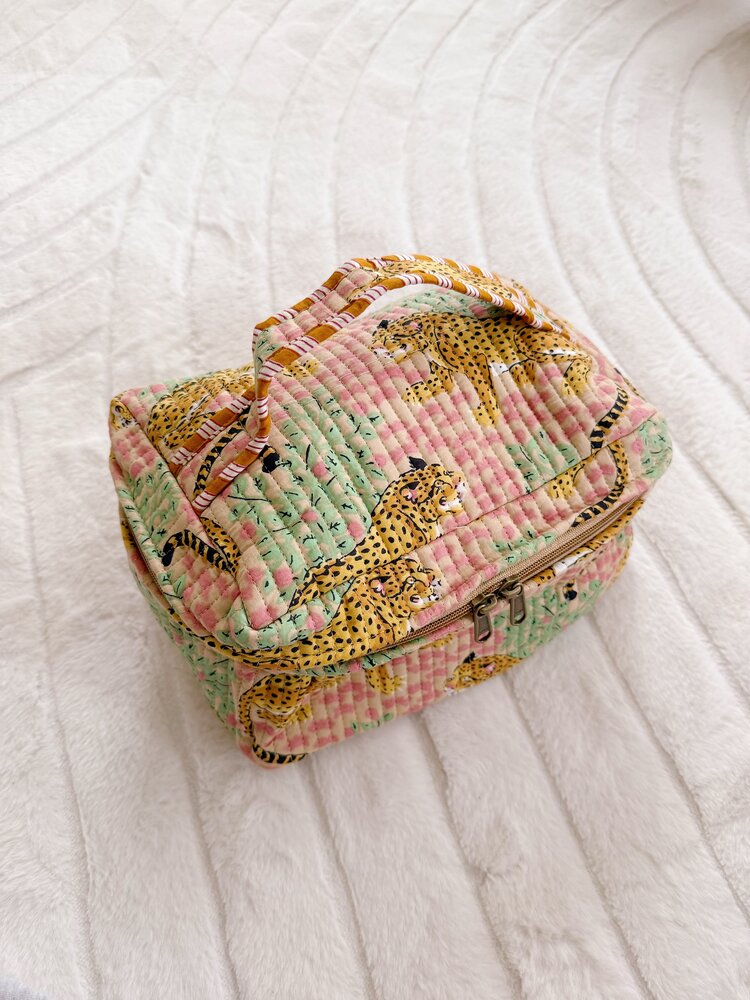 Malini Leopard Toiletry Bag / Pink