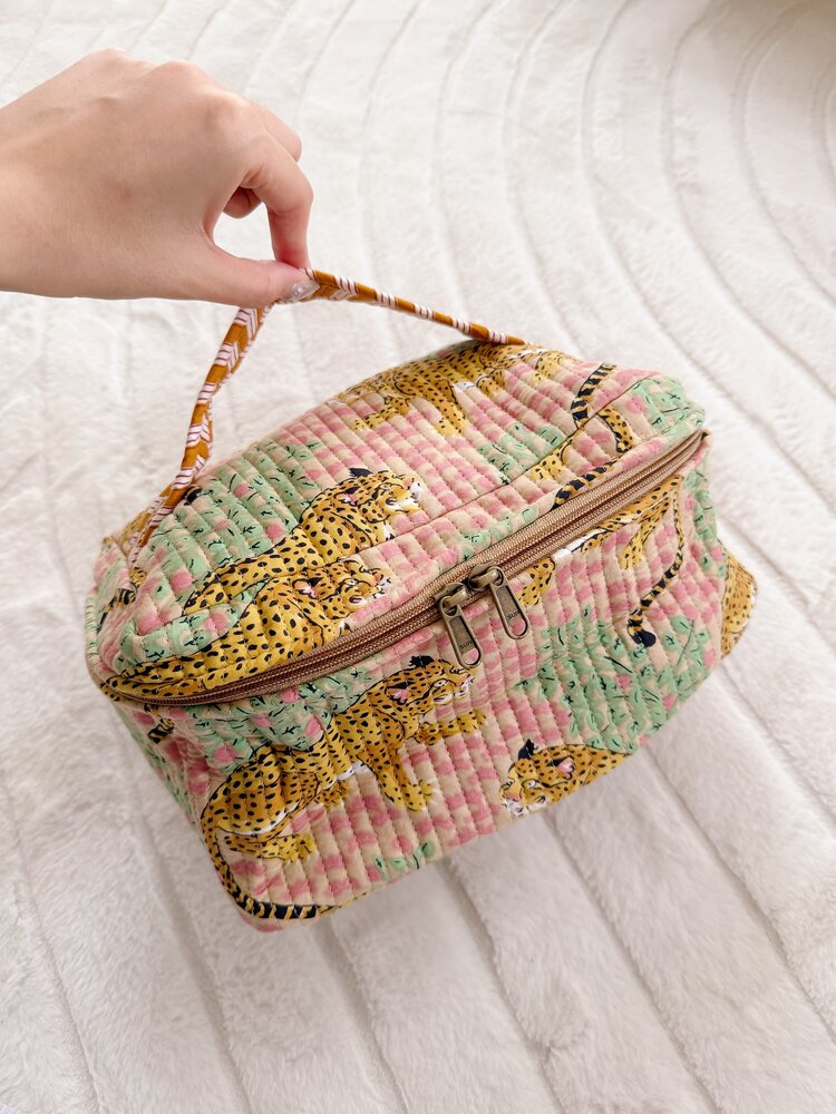 Malini Leopard Toiletry Bag / Pink