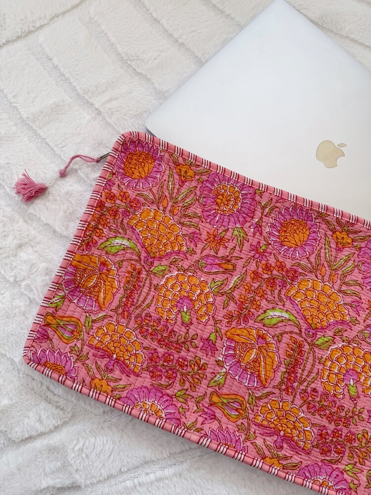 Evia Flower Laptop Pouch / Pink Orange (16 inch)