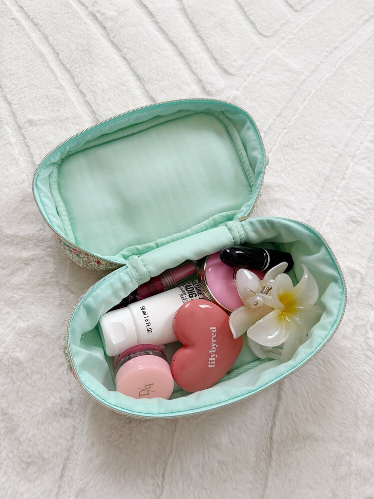 Rosa Flower Toiletry Bag / Light Green