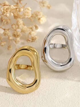 Gold Abstract Oval Ring