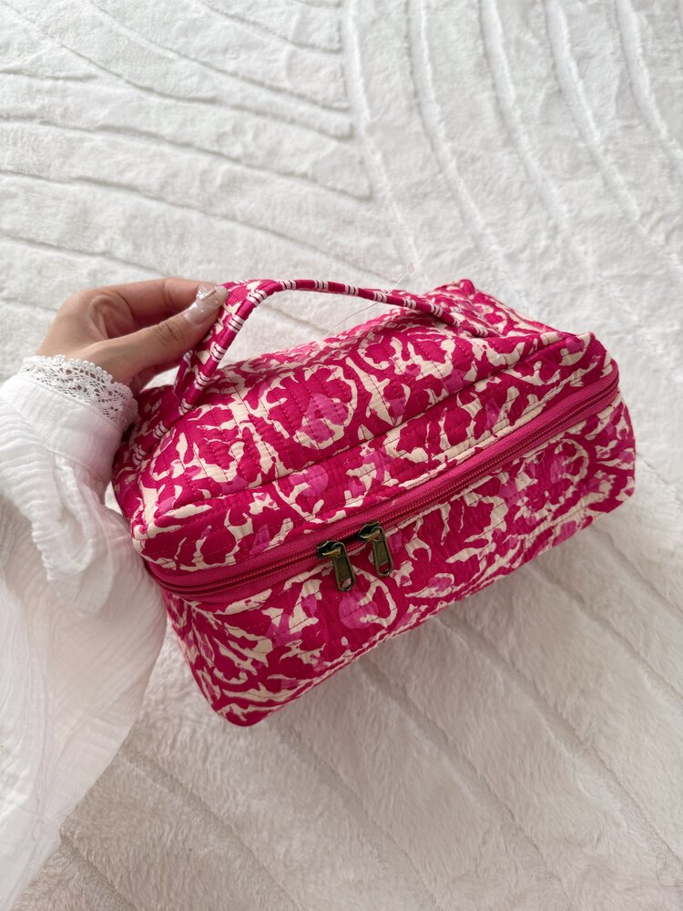 Malini Flower Toiletry Bag / Fuchsia