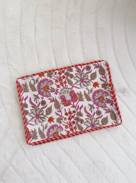 Evia Flower Laptop Pouch / White (16 inch)