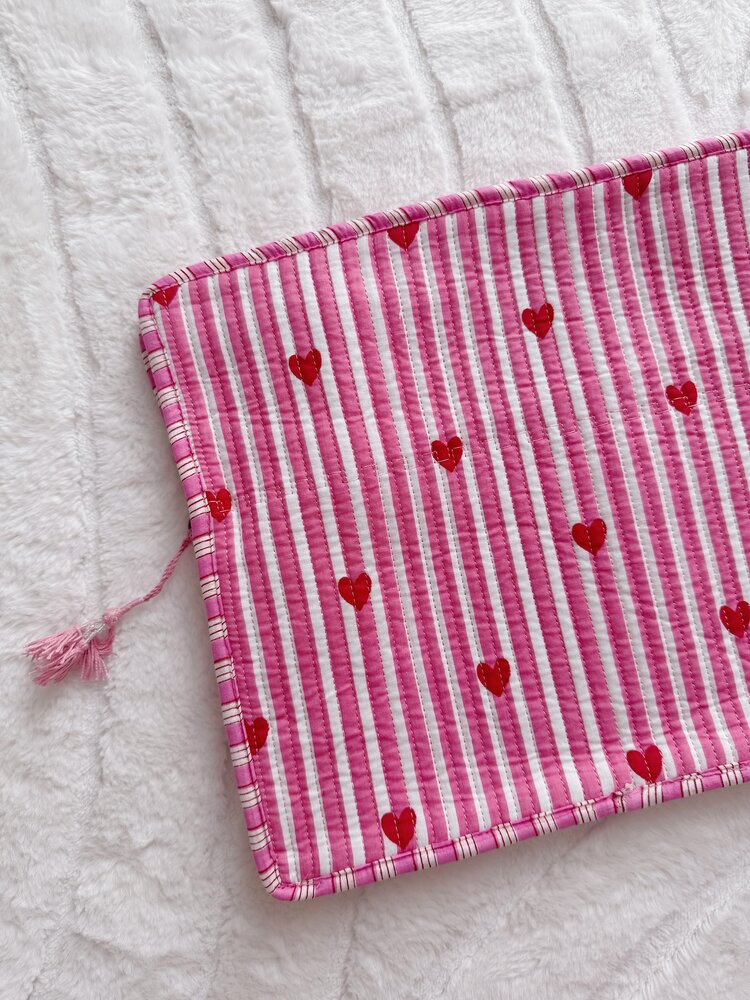 Evia Heart Laptop Pouch / Pink (16 inch)