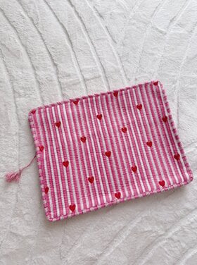 Evia Heart Laptop Pouch / Pink (16 inch)