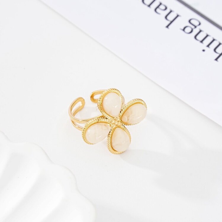 Gold Clover Stone Statement Ring  / Ivory