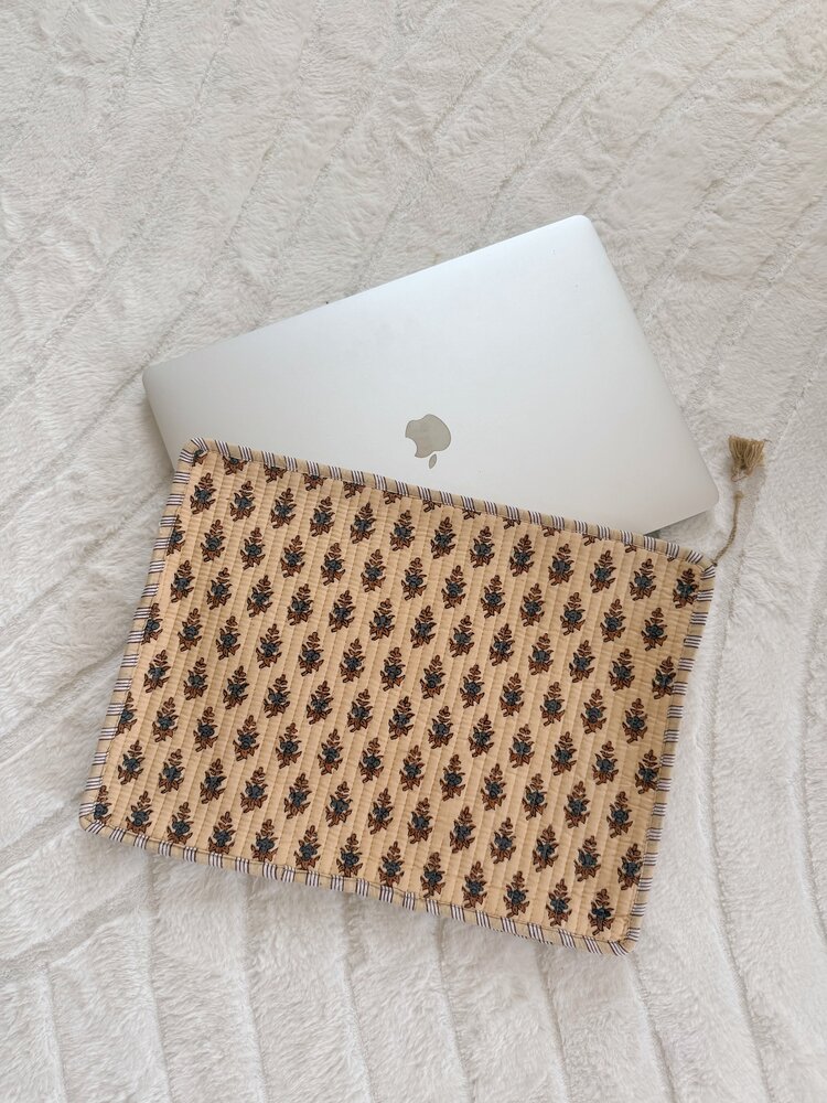 Evia Flower Laptop Sleeve / Beige (16 inch)