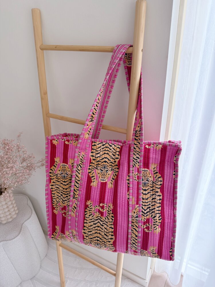 Macie Tiger Shopper Bag / Pink