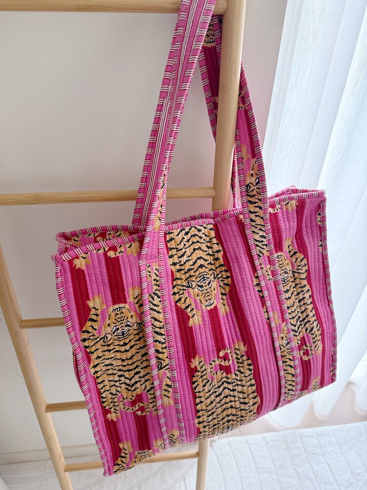 Macie Tiger Shopper Bag / Pink