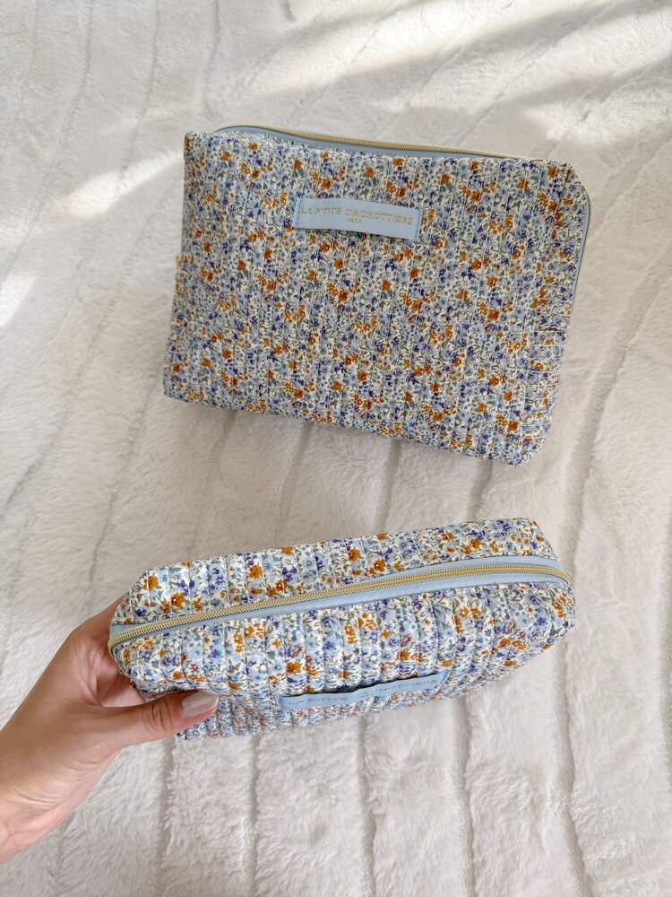 Marly Flower Toiletry Bag / Light Blue (Medium)