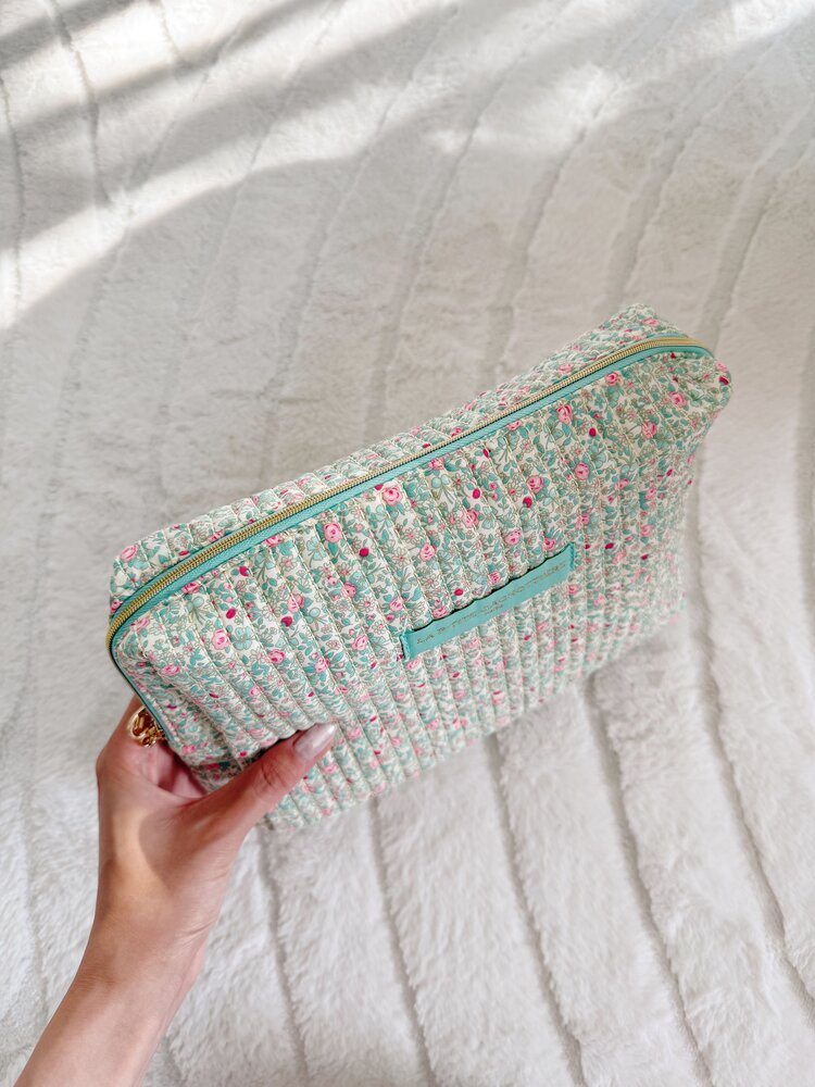 Marly Flower Toiletry Bag / Light Green (Large)