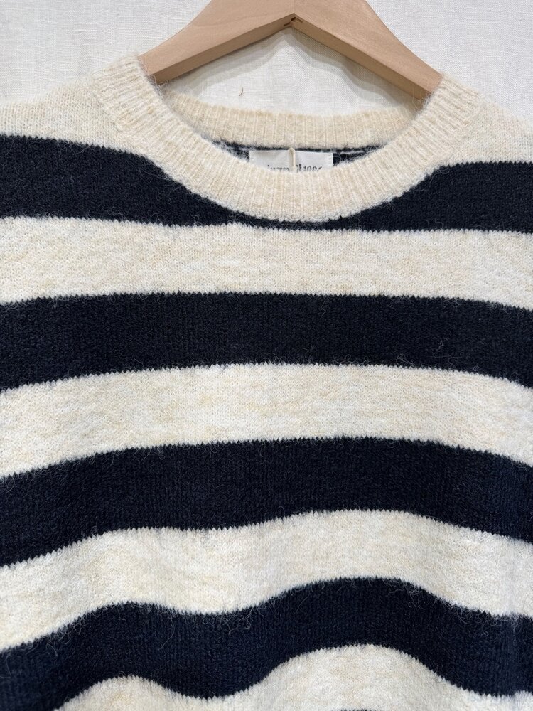 Naila Embroidered Striped Sweater / Navy Blue