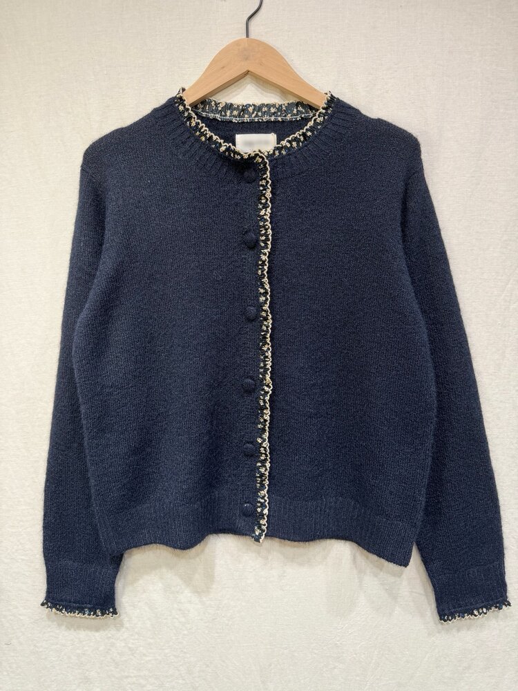 Bodil Floral Frill Knit Cardigan / Navy Blue