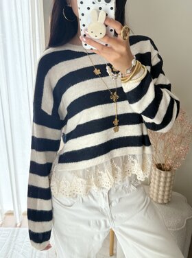 Naila Embroidered Striped Sweater / Navy Blue
