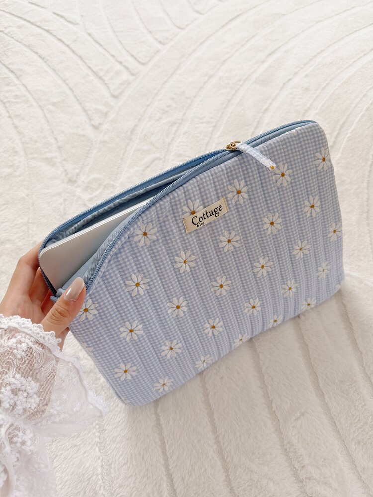 Cara Daisy Laptop Sleeve / Blue (13 inch)