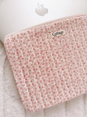 Cara Flower Laptop Sleeve / Pink (13 inch)
