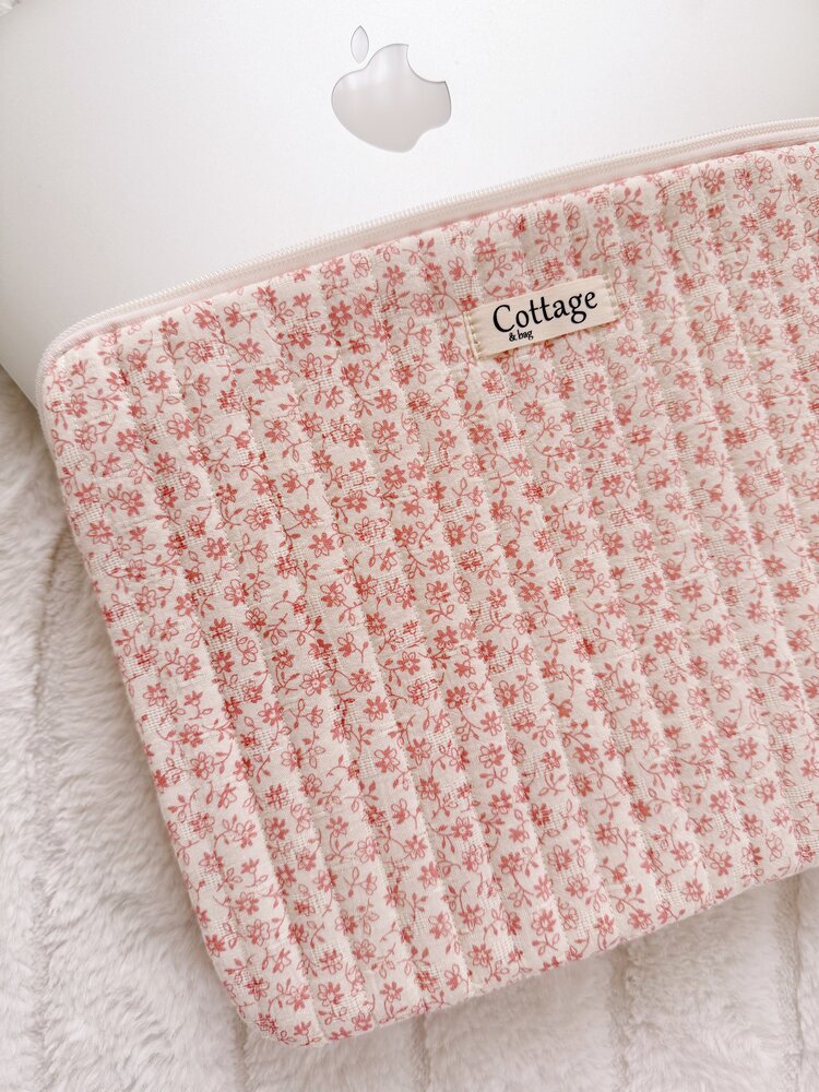 Cara Flower Laptop Sleeve / Pink (13 inch)