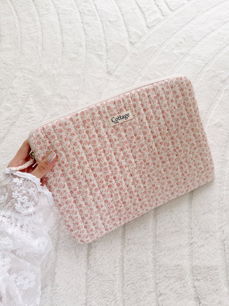 Cara Flower Laptop Sleeve / Pink (13 inch)