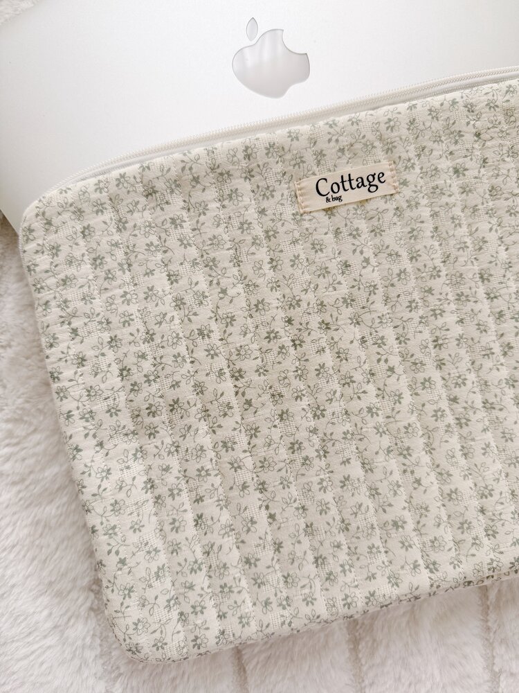 Cara Flower Laptop Sleeve / Light Green (13 inch)