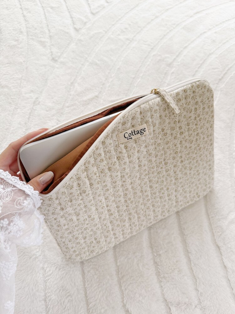 Cara Flower Laptop Sleeve / Light Brown (13 inch)