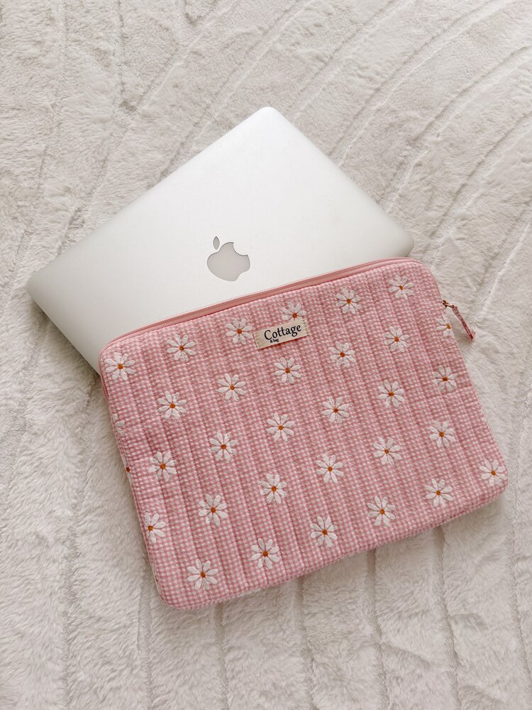 Cara Daisy Laptop Sleeve / Pink (13 inch)