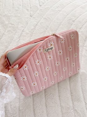 Cara Daisy Laptop Sleeve / Pink (13 inch)
