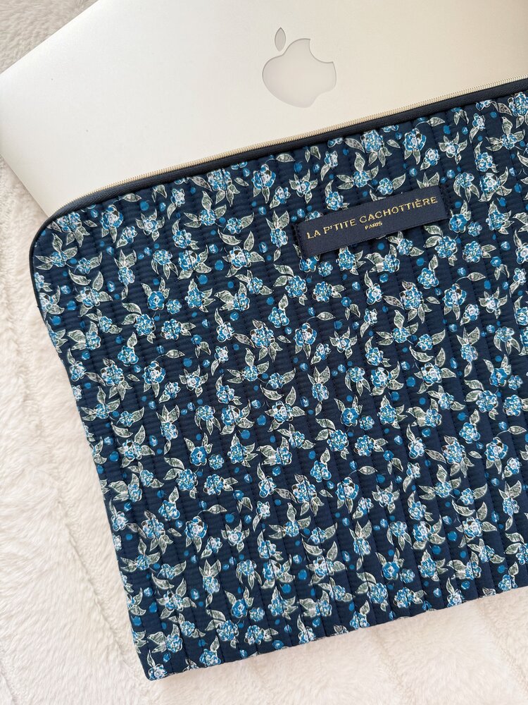 Belin Flower Laptop Sleeve / Navy Blue (14 inch)