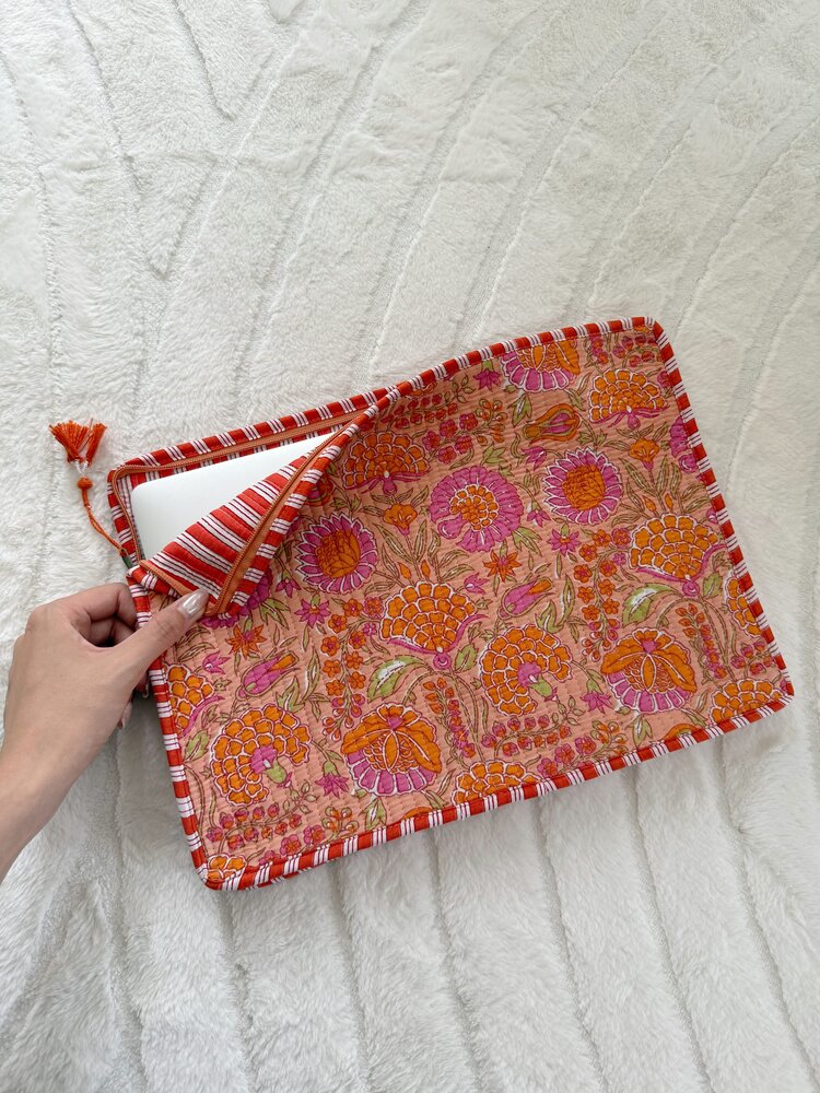 Evia Flower Laptop Sleeve / Orange (16 inch)