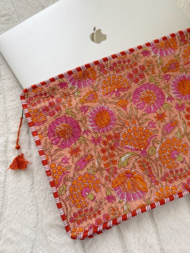 Evia Flower Laptop Sleeve / Orange (16 inch)