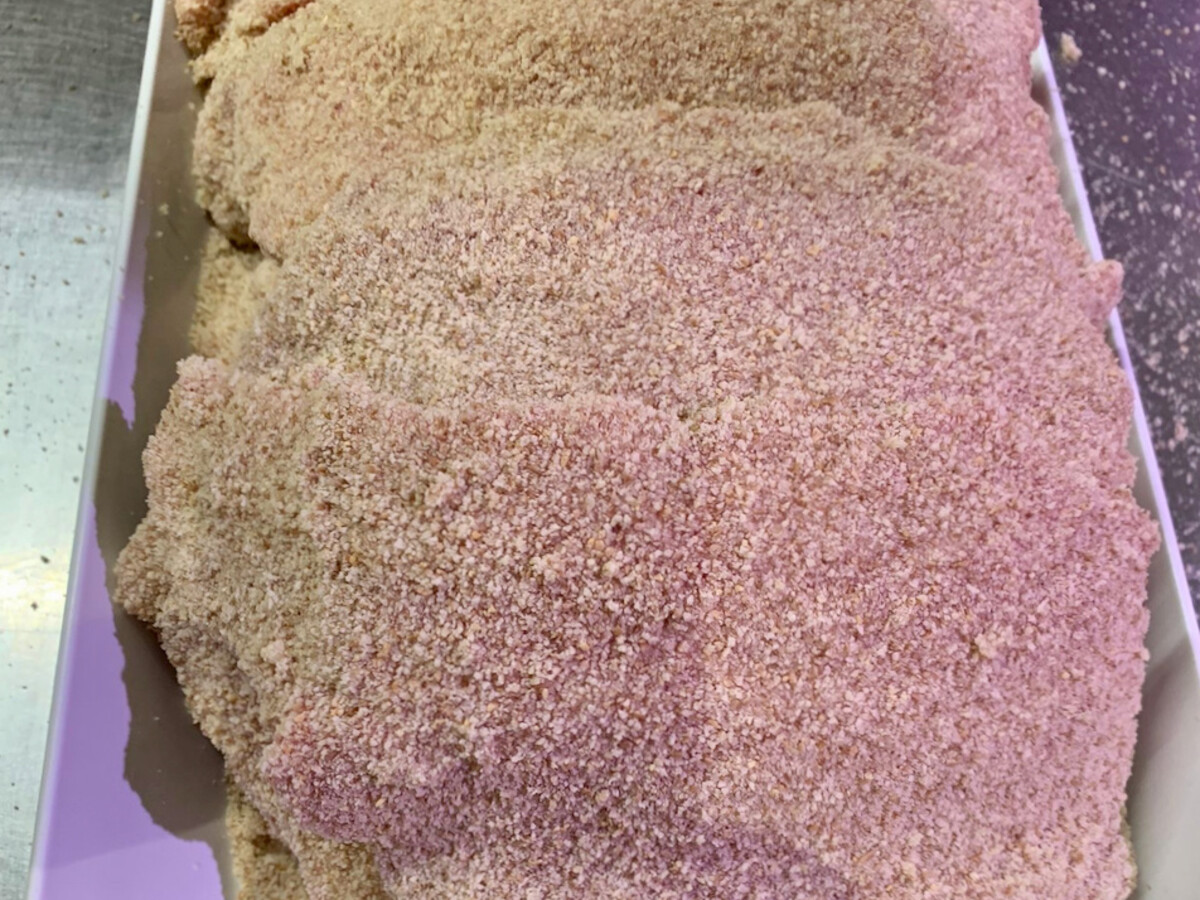 Veal schnitzel, with bread crumbs/egg