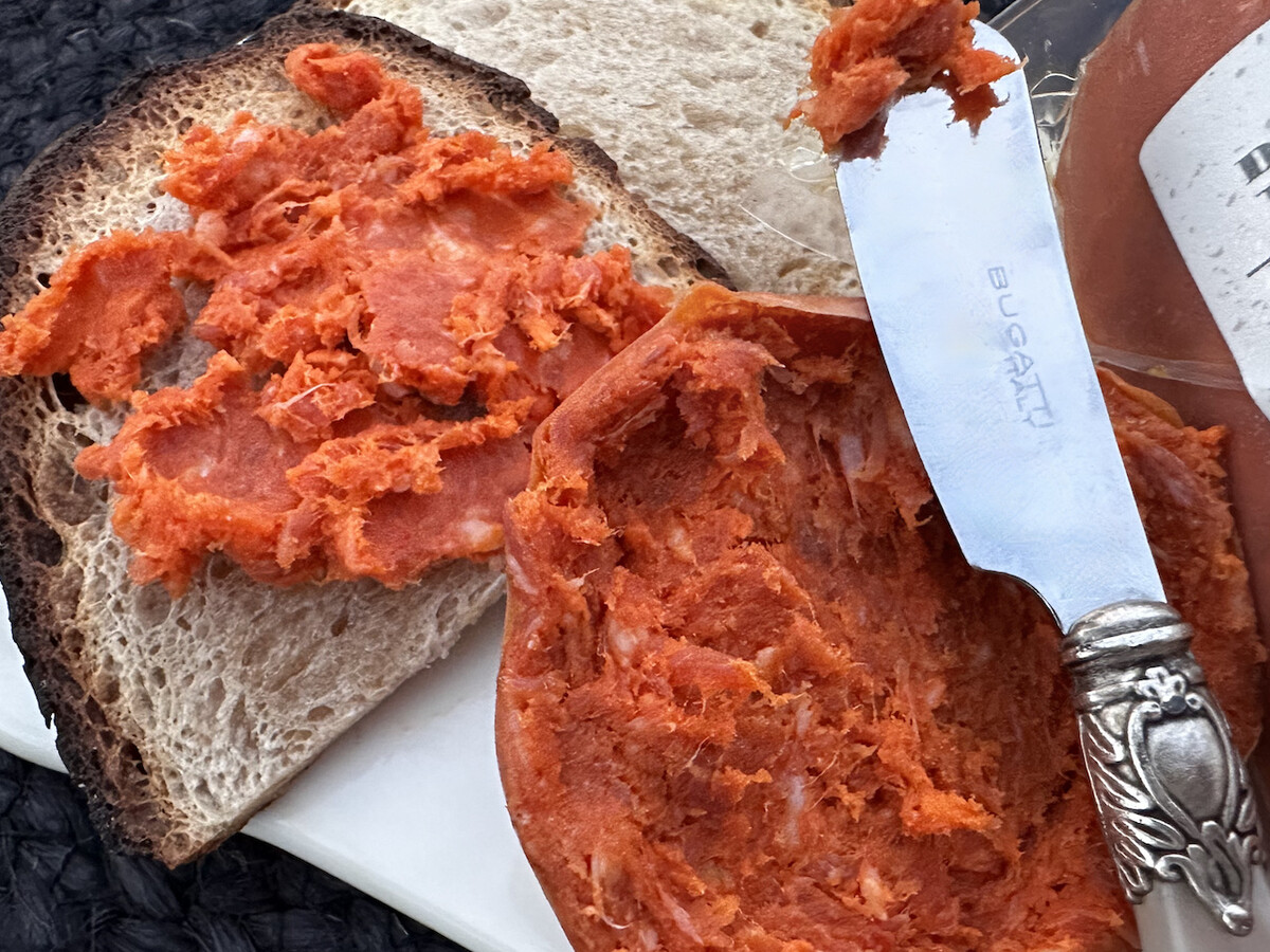 Nduja, pittige Zuid-Italiaanse smeerbare worst